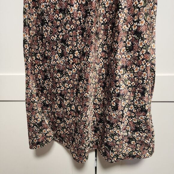 Floral satin mini dress perfect for Fall small - Picture 6 of 10